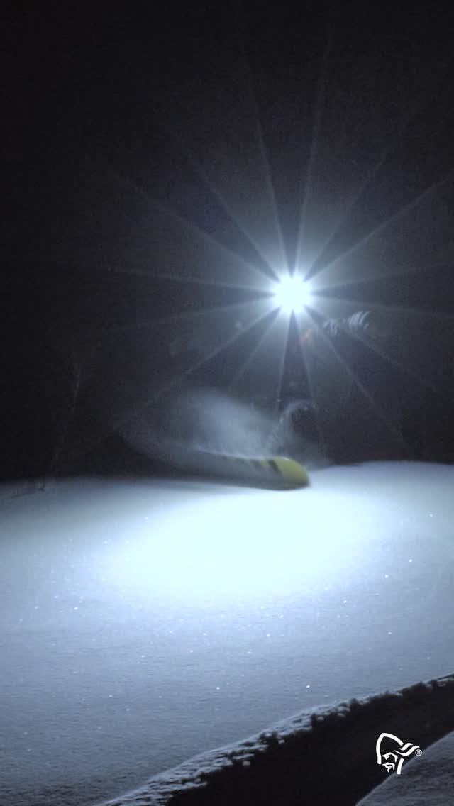 Geboren aus rauer Natur, entwickelt für echte Abenteuer. Die Norrøna Lofoten Kollektion vereint Funktion, Nachhaltigkeit und ikonisches Design - für Tage, an denen du dich voll und ganz auf dein Equipment verlassen willst ❄️⁠
Maximaler Wetterschutz trifft auf extreme Strapazierfähigkeit, ergänzt durch durchdachte Features für Freerider sowie eine nachhaltige Produktion mit Fokus auf Langlebigkeit und Reparierbarkeit.