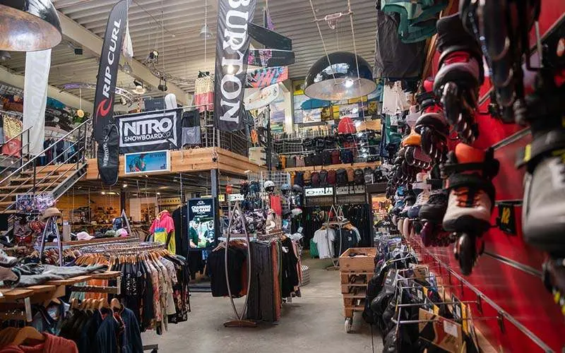 Warehouse One  Snowboards, Wakeboards & Fashion Online-Shop